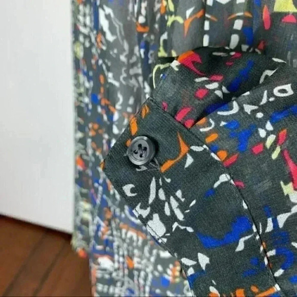 Cabi top size L artsy button down style# 129 artsy - Picture 4 of 11